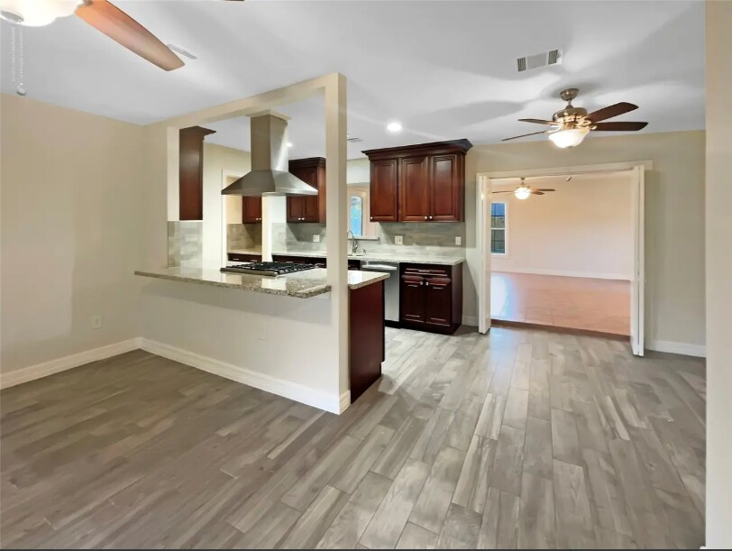 Building Photo - 12107 Pompton Dr