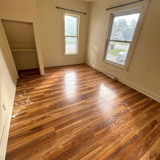 Building Photo - 312 S Rosemary St