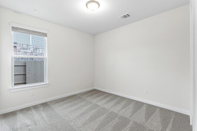 Building Photo - 150 Samuel Blair Pass