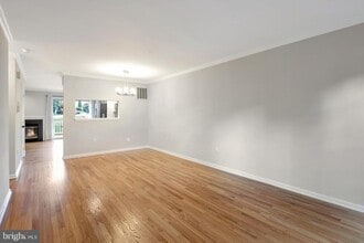 Building Photo - 12867 Mill House Ct