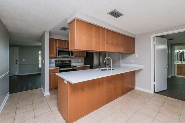 Building Photo - 16023 Eagle River Way