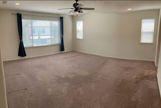 Building Photo - 2253 Campolina Way