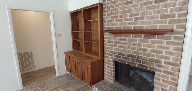 Building Photo - 10822 Lynbrook Dr