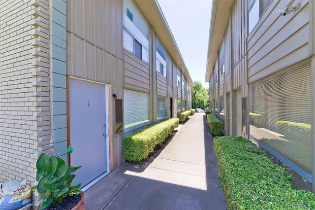Building Photo - 9008 San Benito Way