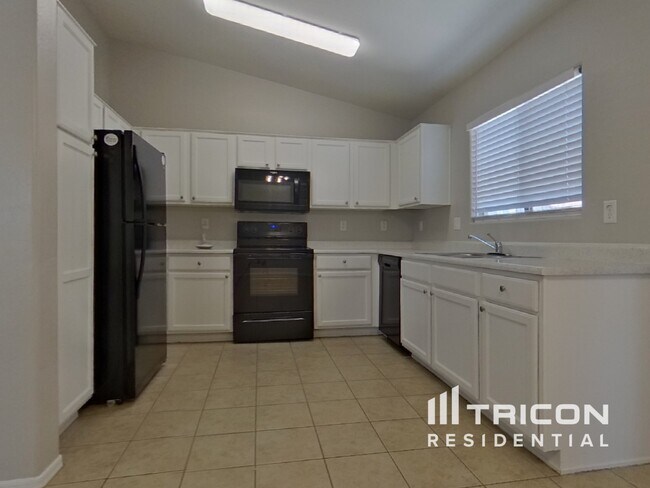 Building Photo - 25726 W St Kateri Dr