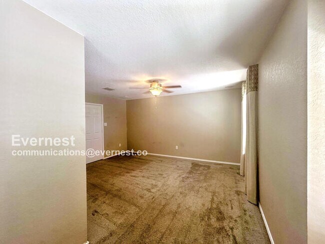 Building Photo - 10307 Mission Rock