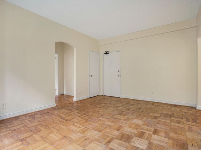 Building Photo - 2515 K St NW