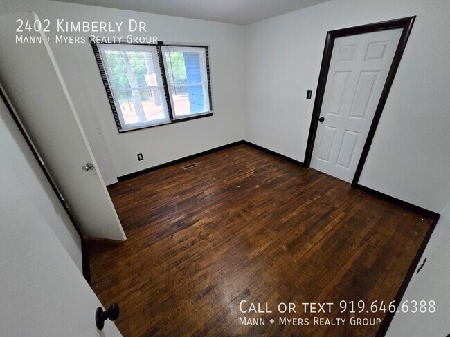 Building Photo - 2402 Kimberly Dr