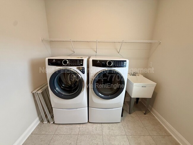 Building Photo - 194 Snowbell Ct