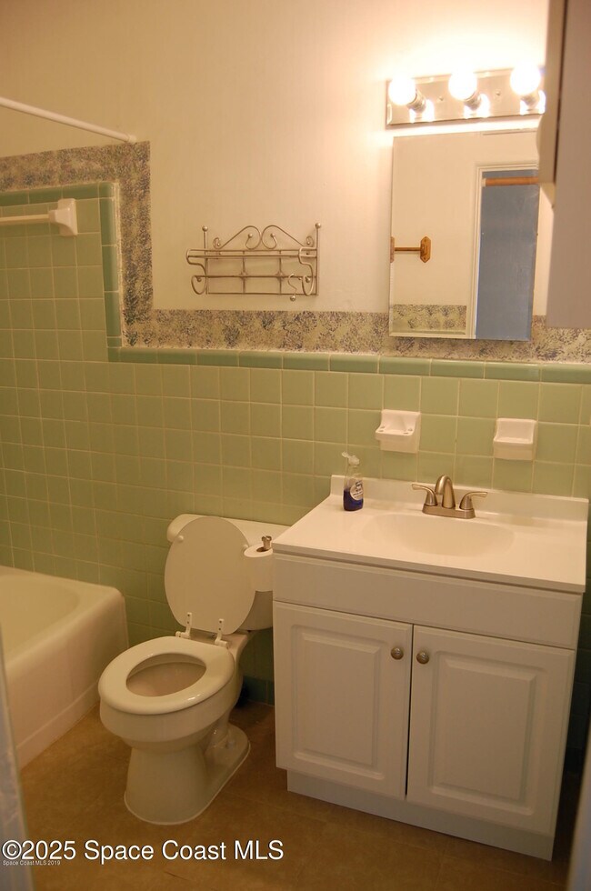 Building Photo - 490 S Orlando Ave