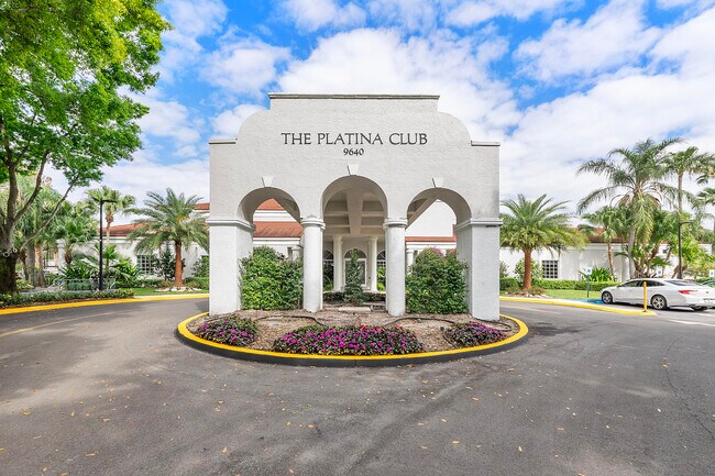 Building Photo - 5153 Floria Dr
