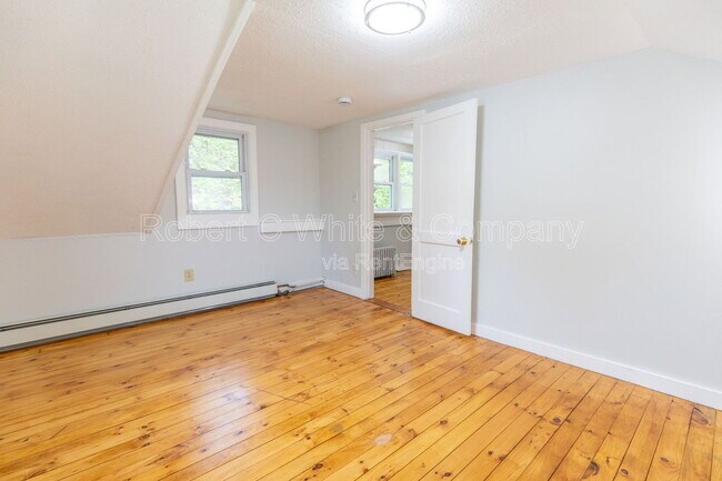 Building Photo - 257 Scantic Rd