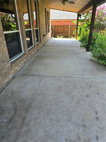 Building Photo - 12113 Shadybrook Dr