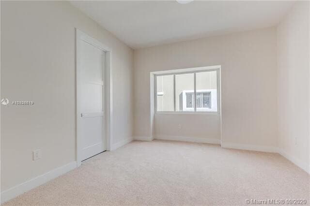 Building Photo - 698 NE 43rd St