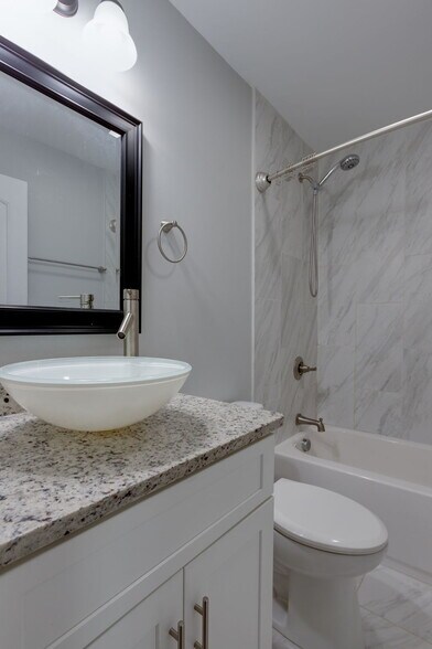 Building Photo - 5908A Morrow Rd