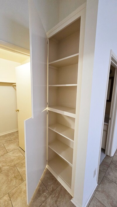 Linen Closet - 12821 Caswell Ave