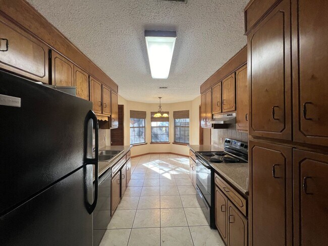 Building Photo - Pensacola - Windermere - 3 Bedroom, 2 Bath...