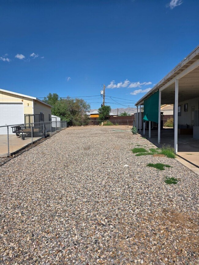 Building Photo - 2/bed 2/bath Single Wide Mobile located in...