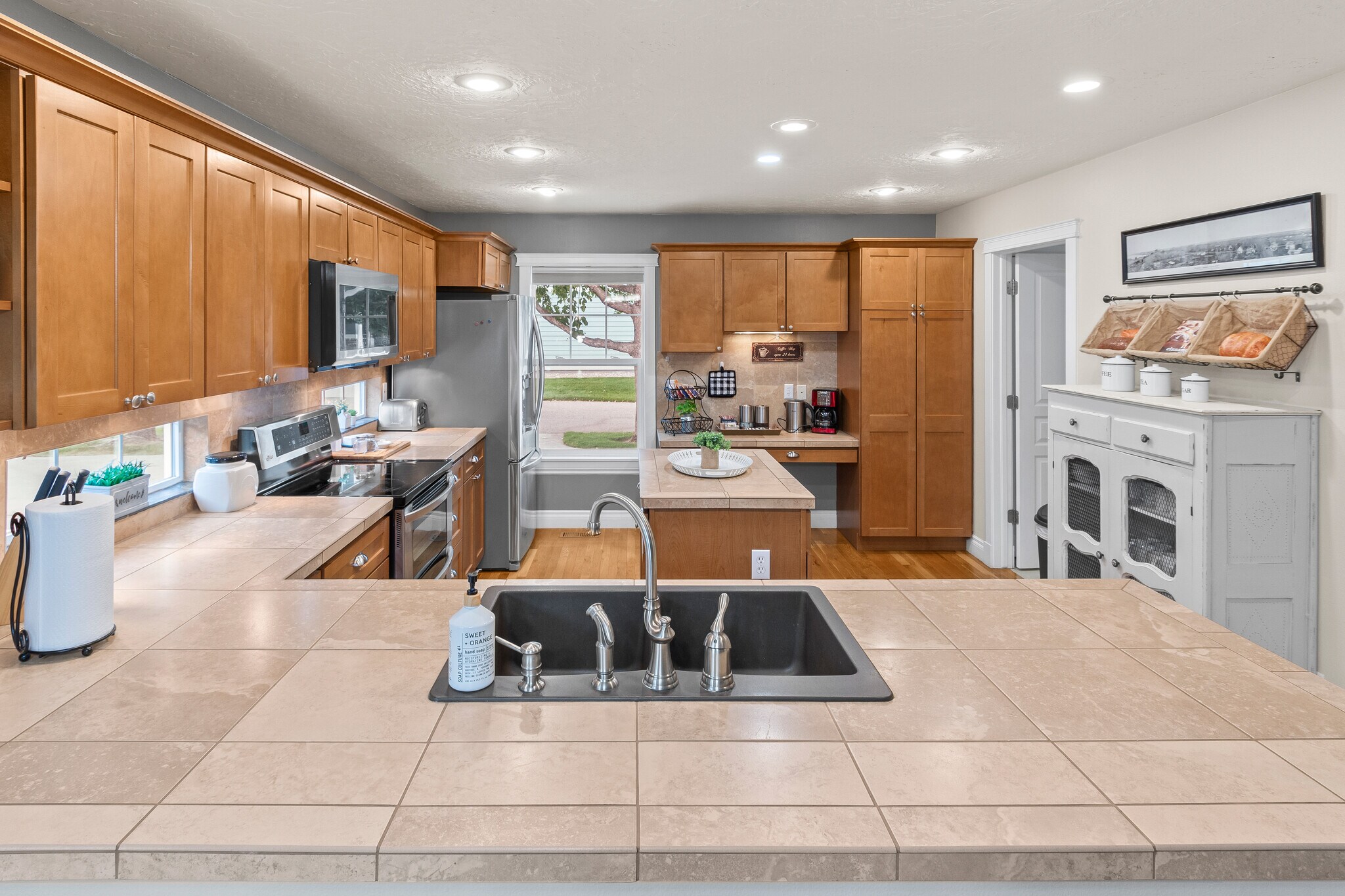 Building Photo - 6538 18th Street Rd