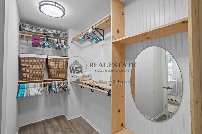 Building Photo - 16704 Fox Trot Ln