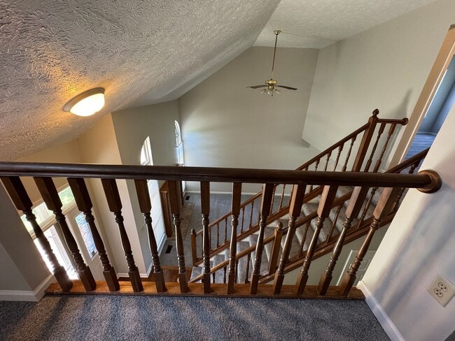 Building Photo - Eagle Creek 3 Bed 2.5 Bath