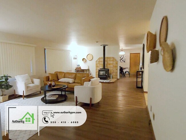 Building Photo - 10560 Old Oregon Trail