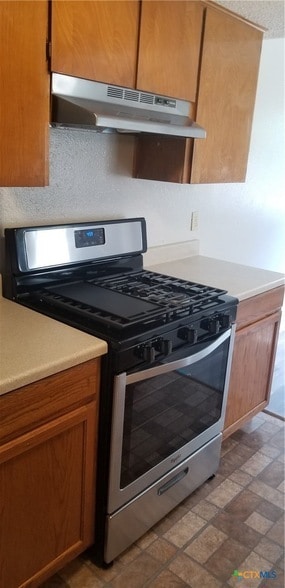 Building Photo - 1109 Wales Dr