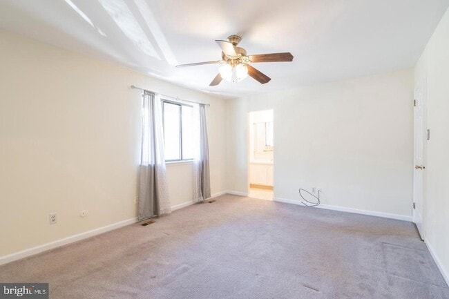 Building Photo - 1004 Worthington Dr