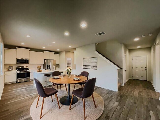 Building Photo - 1602 Jacey Way