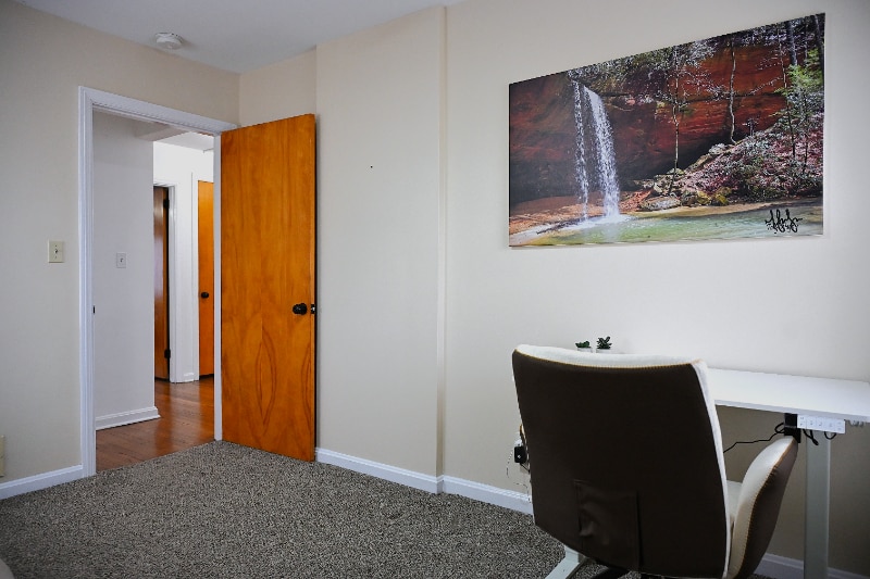 Building Photo - 21 Lake St