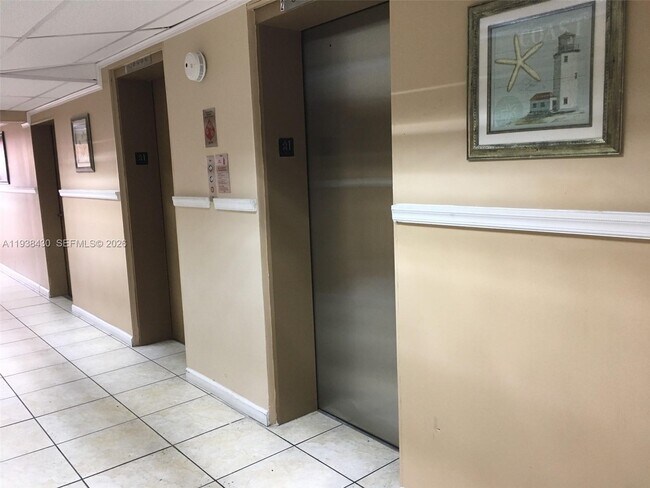 Building Photo - 701 Three Islands Boulevard