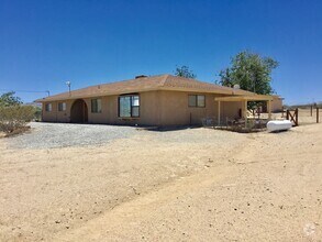 Building Photo - Huge House on a 2 1/2 acre lot in  North J...