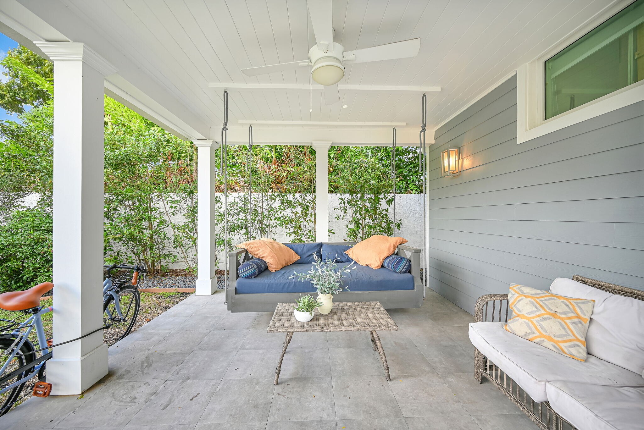 Building Photo - 150 NE 50th Ter