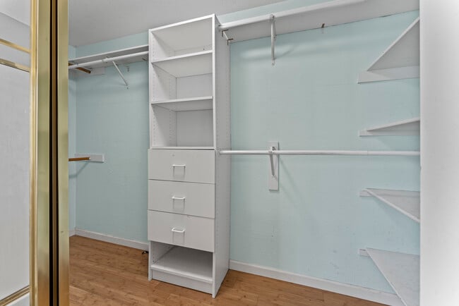 Building Photo - 2126 Sunhaven Ct