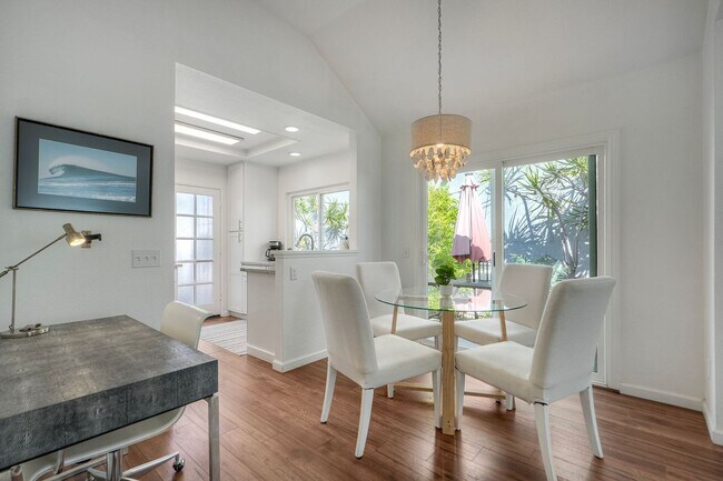 Building Photo - Furnished 2 bedroom in Carlsbad-Close to Beach