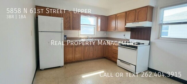 Building Photo - 5858 N 61st St