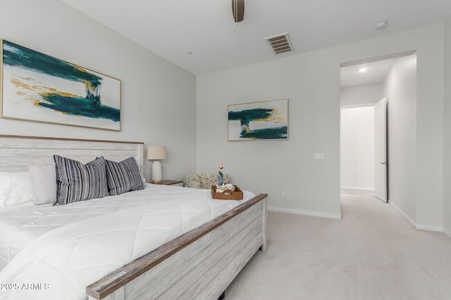 Building Photo - 1914 N 140th Ave