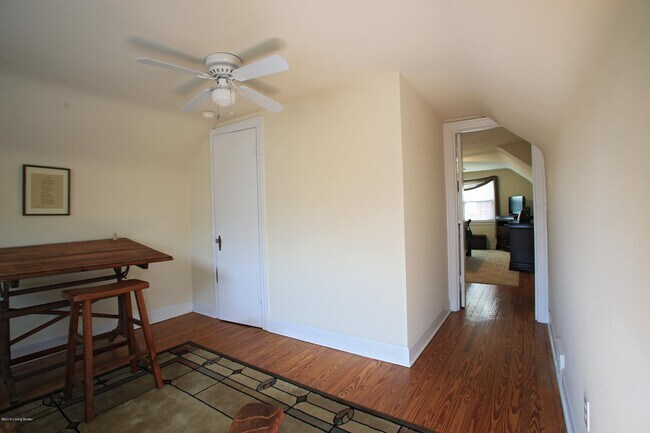 Building Photo - 2324 Emerson Ave