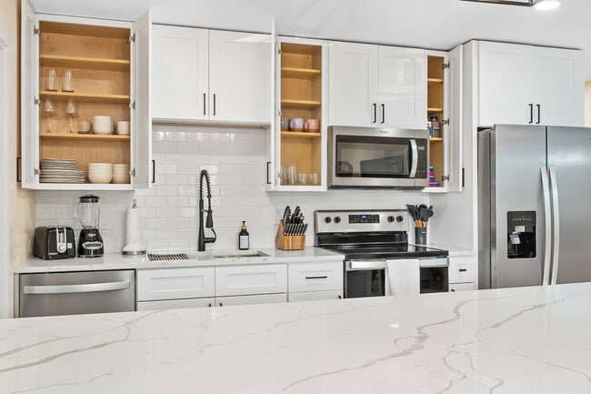 Building Photo - 79 S Brevard Ave