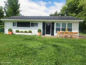 Building Photo - Renovated 3 bedroom 1.5 bath home in Valle...