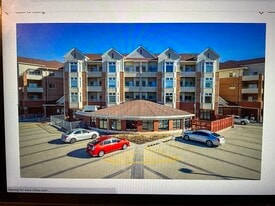 Building Photo - 301 Harbour Town Dr
