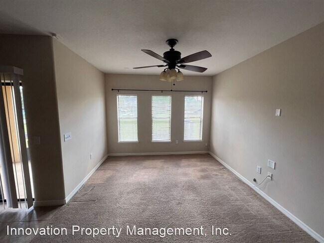 Building Photo - 2227 Seven Oaks Dr