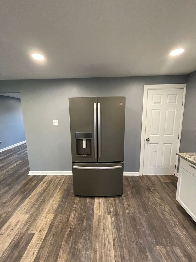 Building Photo - 260-262 Evaline St Pittsburgh PA 15235