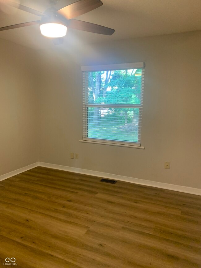 Building Photo - 333 Beechwood Ct