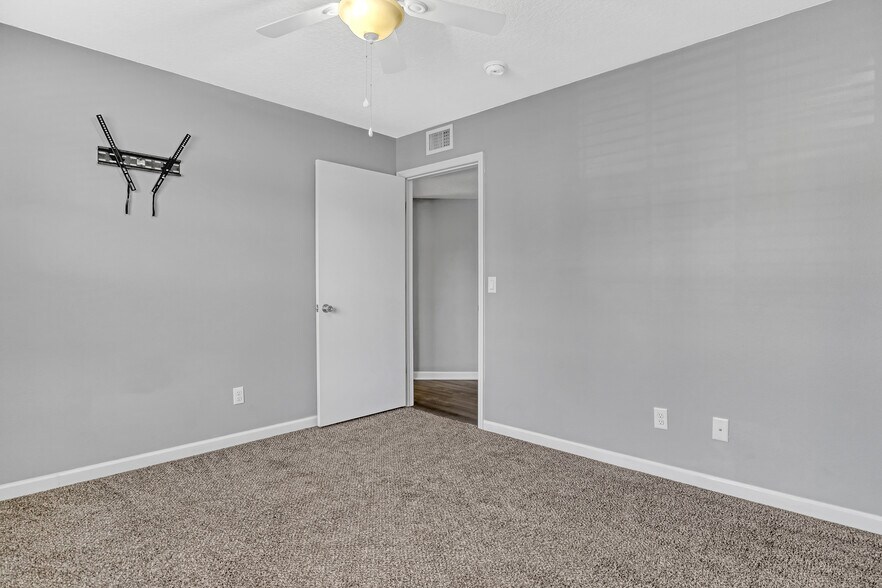 Building Photo - 1841 Long Iron Dr