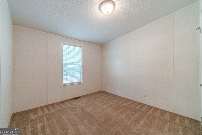 Building Photo - 246 Kings Ridge Dr