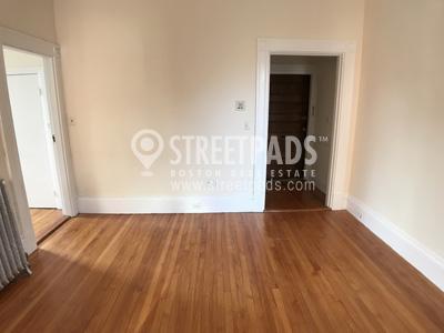 Building Photo - 1 bedroom in Cambridge MA 02138