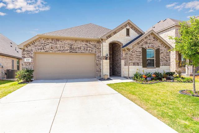 Building Photo - 4507 Cypress Dr