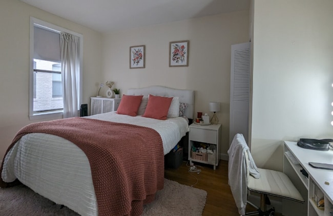 Building Photo - 3-Bed with 1.5 Bath * Packard's Corner *