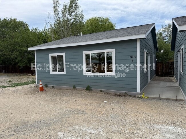 Building Photo - 2839 Elm Ave